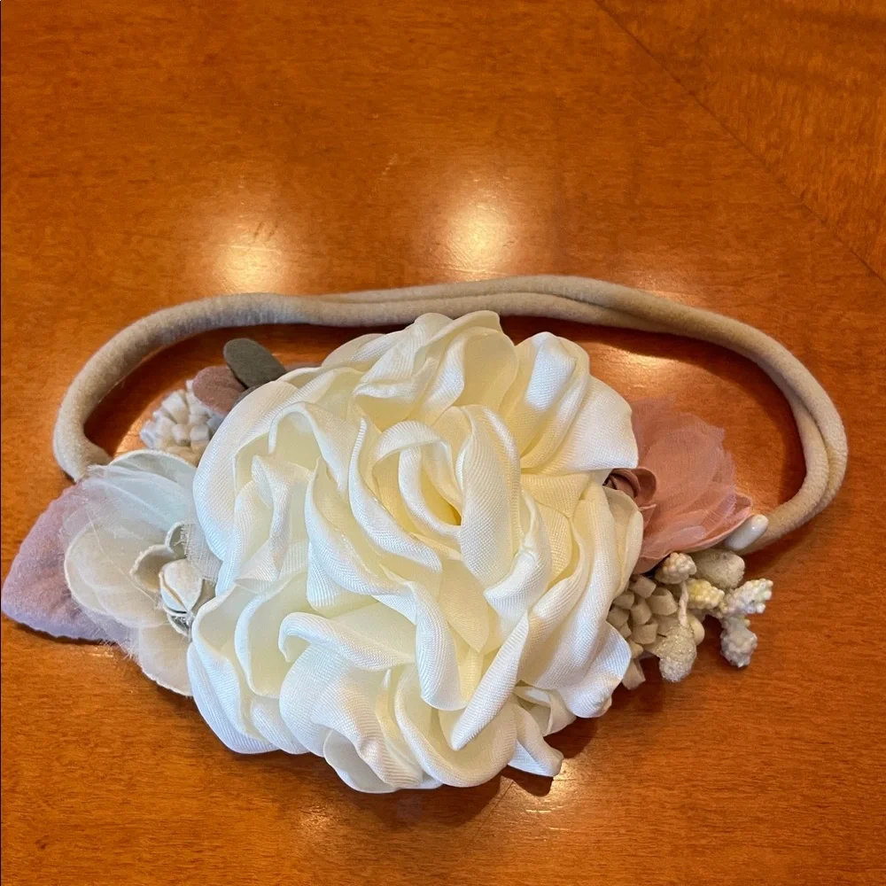 Set of 3 Cream and Pink Floral Hair Accessories /wrist with Vintage Charm